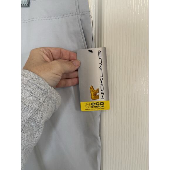 Nicklaus Eco Choice Men's Golf Shorts In Light Gray with 8-inch Inseam Size 40 - Picture 4 of 10